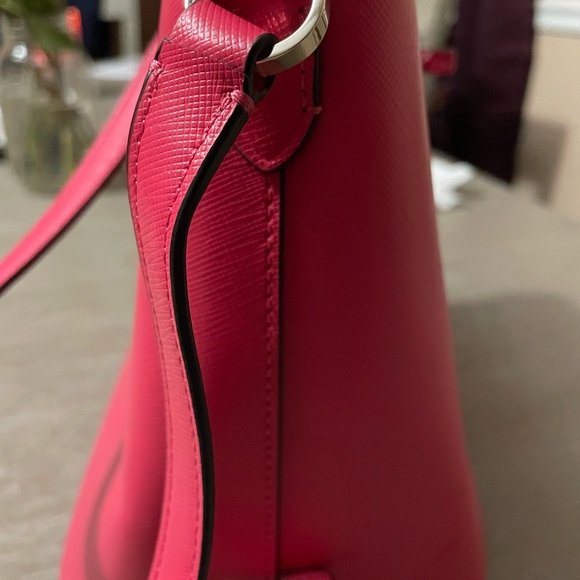 Hot pink Kate Spade bucket crossbody bag. LIKE NEW!! - Picture 3 of 4